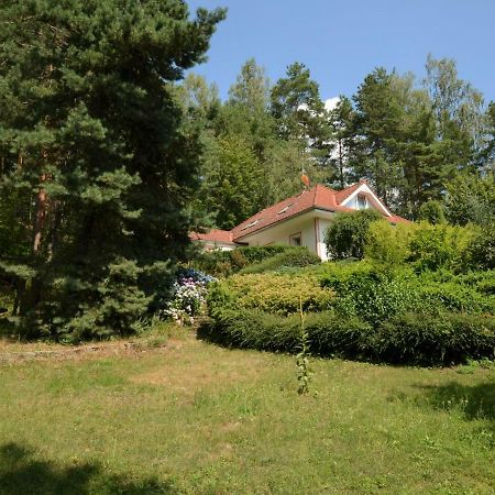 Вилла Comfortable Detached House With Large Garden Klokoci Экстерьер фото