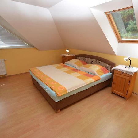 Вилла Comfortable Detached House With Large Garden Klokoci Экстерьер фото